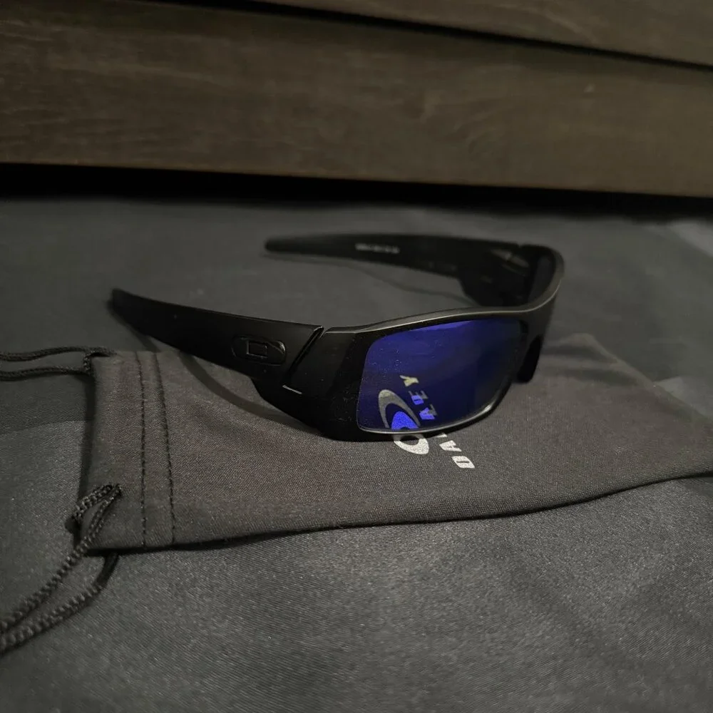 Oakley Gascan Mens Sunglasses 9014 Blue Reflective Lenses - Picture 3 of 9